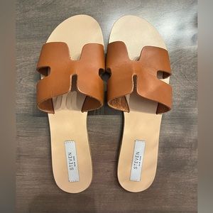 Steven New York Greece flat sandal NWOT